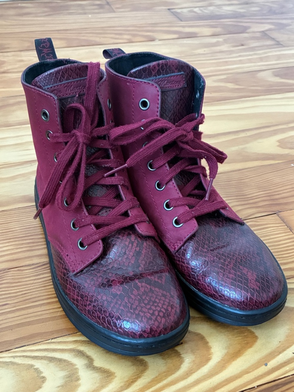 Dr Marten Leyton Viper Hi Top Sneakers Women's US Size 6